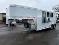 New '24 Exiss PRICE REDUCED $1400 -2024 Exiss Express SS - 3 Horse Trailer- Easy Care Flooring- Stud Divider