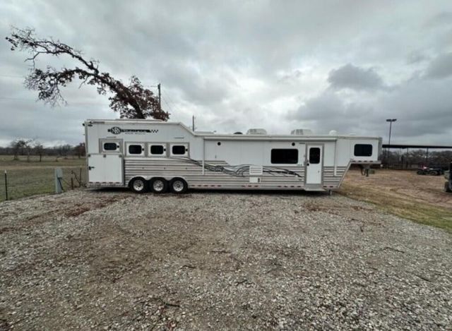 Used Horse Trailers for Sale