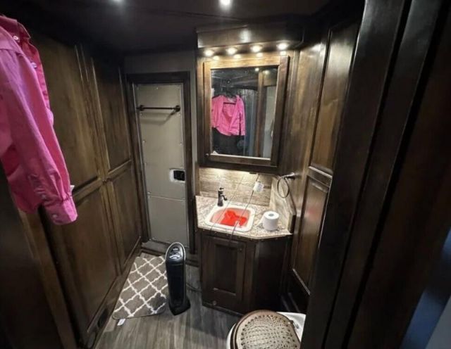 Used Horse Trailers for Sale