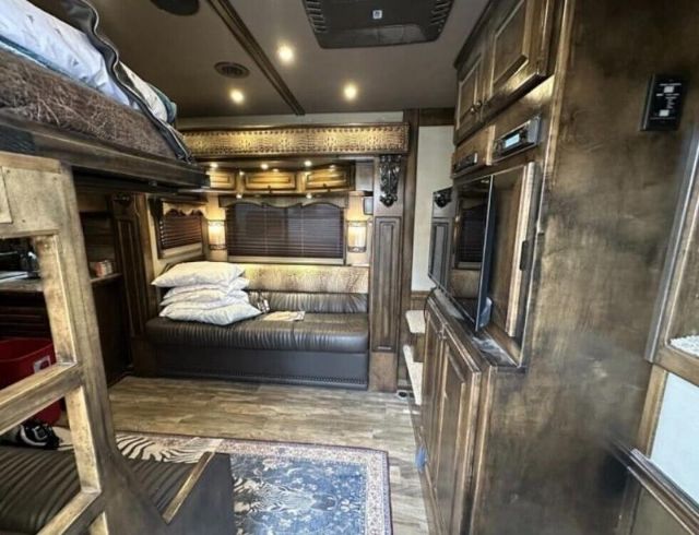Used Horse Trailers for Sale