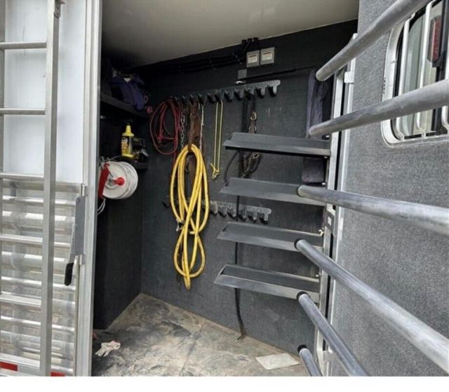 Used Horse Trailers for Sale