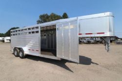 New '25 Featherlite 8127 Perfectfit Stock-7020-7'2" TALL- GN