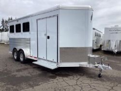 New '25 Featherlite NEW 2025 PREMIER TACK!! Featherlite 9400 3 Horse Trailer- 7'6" Tall- Lined & Insulated Tack Ce