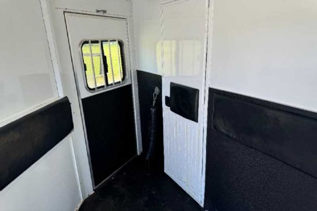 Used Horse Trailers for Sale