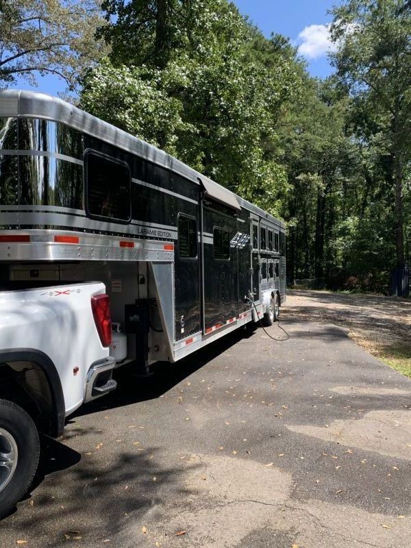 Used Horse Trailers for Sale