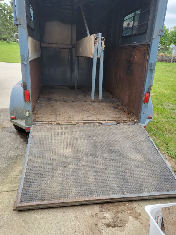 Used Horse Trailers for Sale