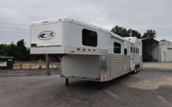 New '26 4 Star 4+1 Side Load with 15'9 LQ