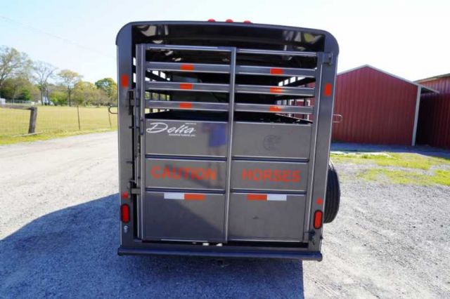 Used Horse Trailers for Sale