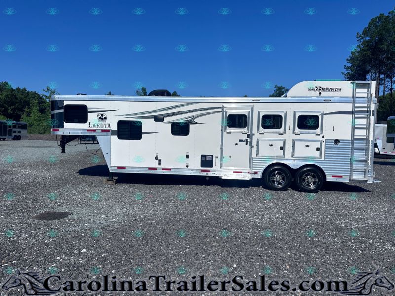 Used Horse Trailers for Sale