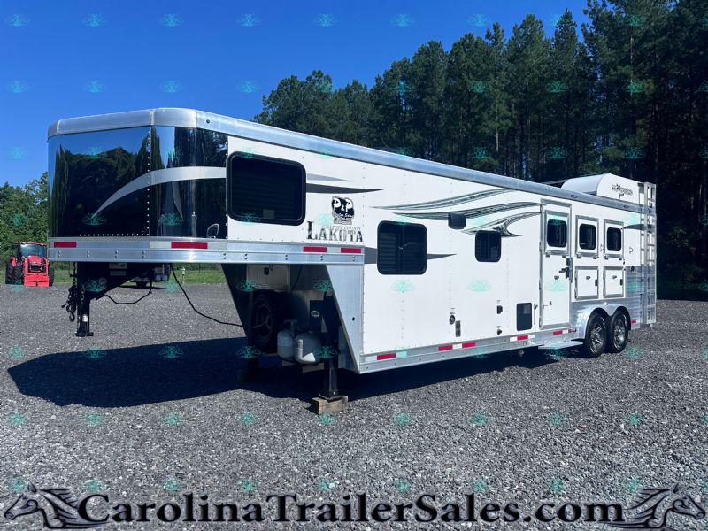 Used Horse Trailers for Sale