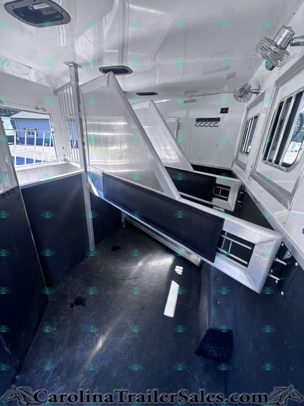 Used Horse Trailers for Sale