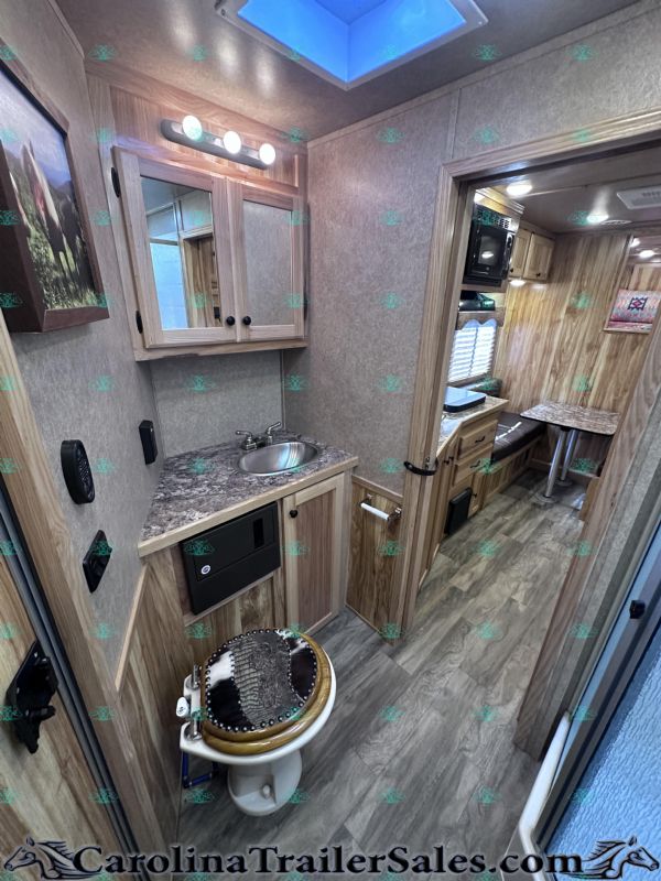 Used Horse Trailers for Sale