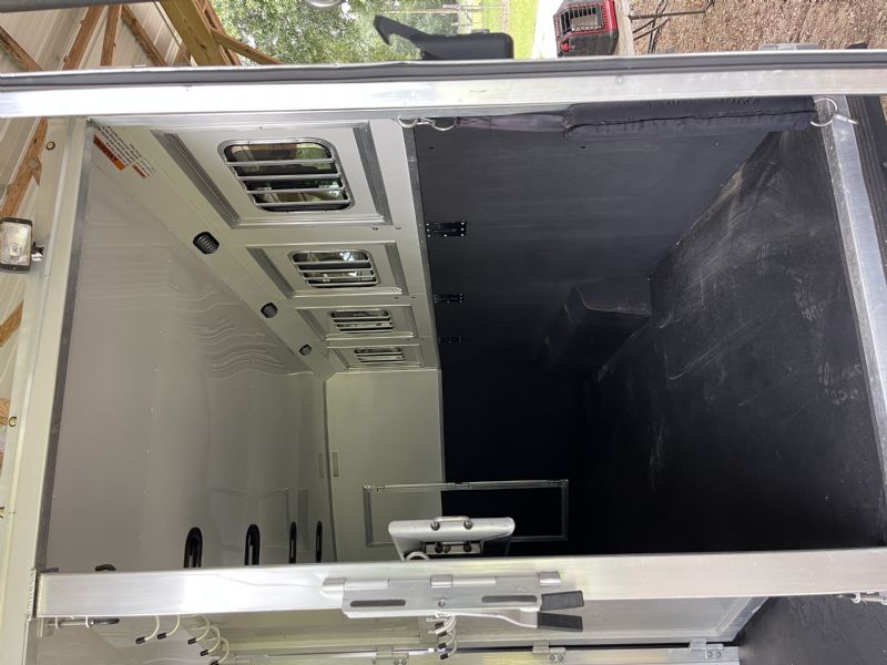 Used Horse Trailers for Sale