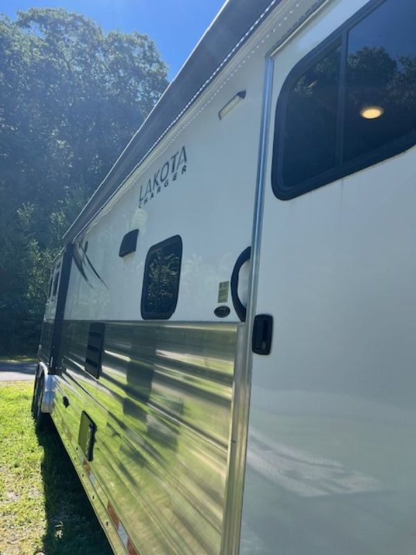 Trailer Photo