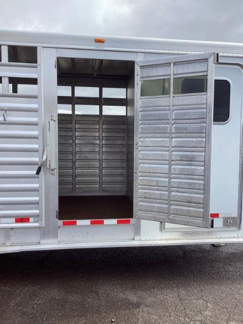 Trailer Photo