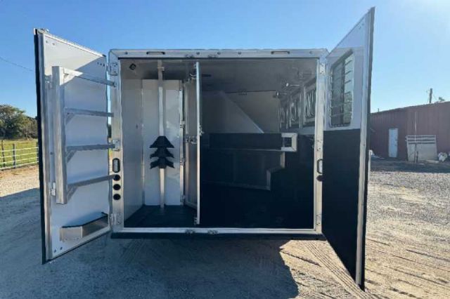 Trailer Photo
