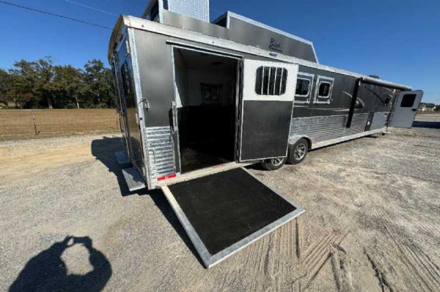 Trailer Photo
