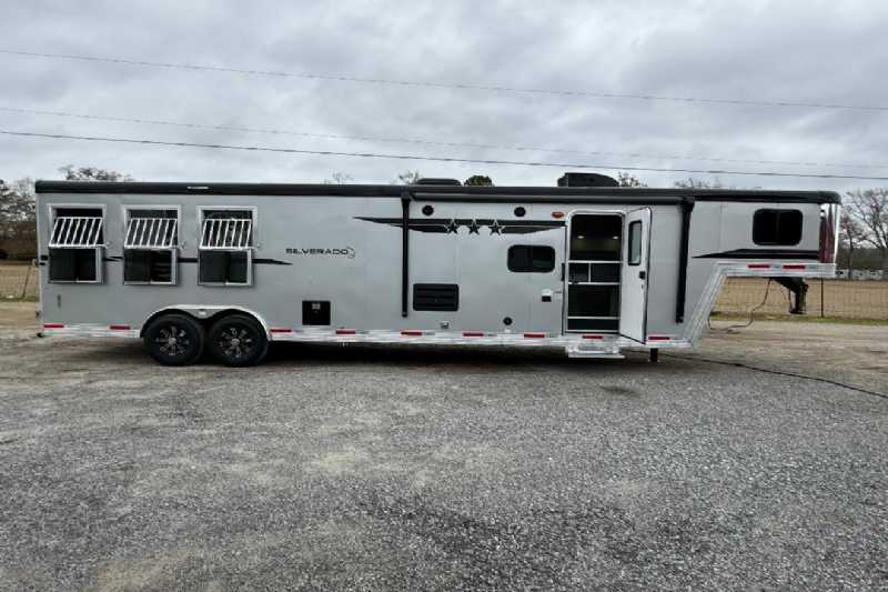 Trailer Photo