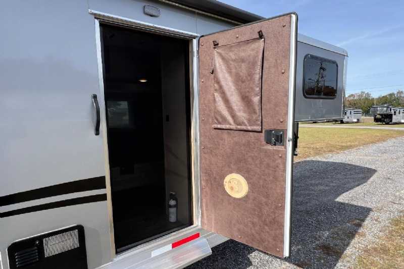 Trailer Photo
