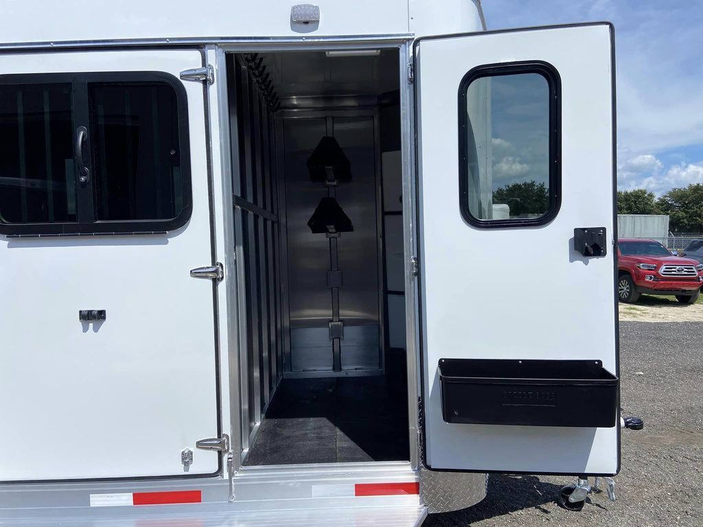 Trailer Photo