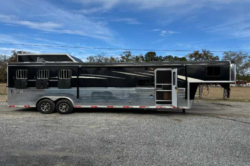 Trailer Photo