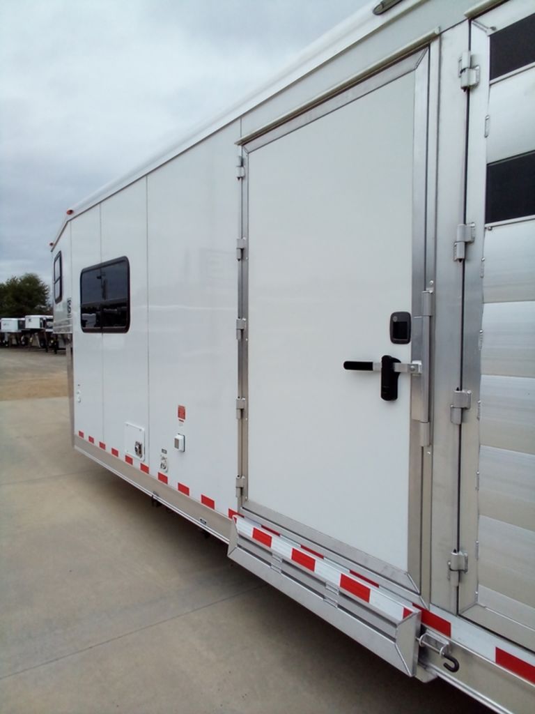 Trailer Photo