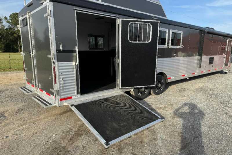 Trailer Photo
