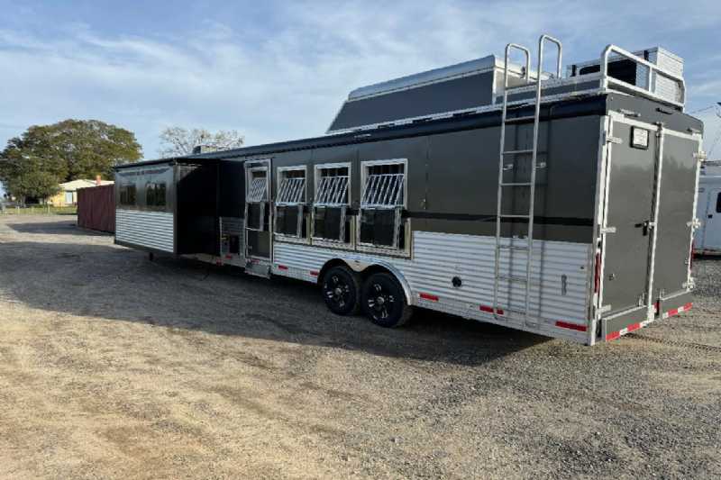 Trailer Photo