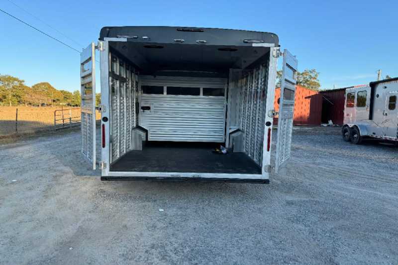 Trailer Photo