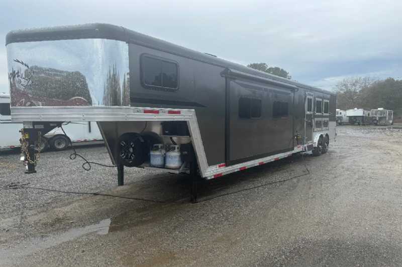 Trailer Photo