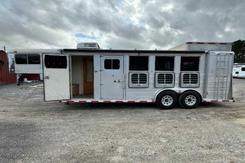 Trailer Photo