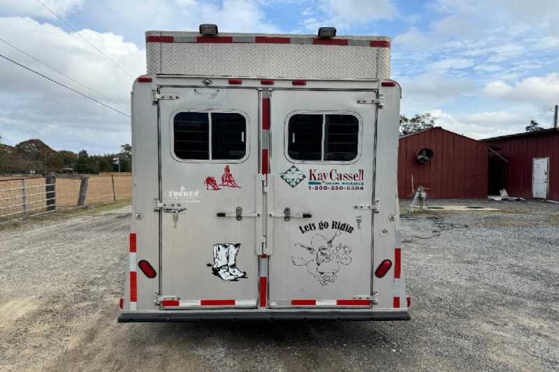 Trailer Photo