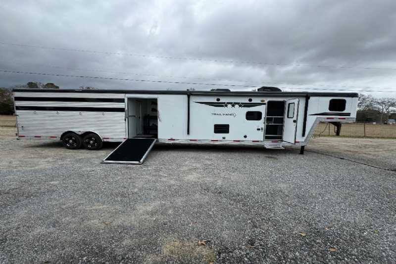 Trailer Photo 2