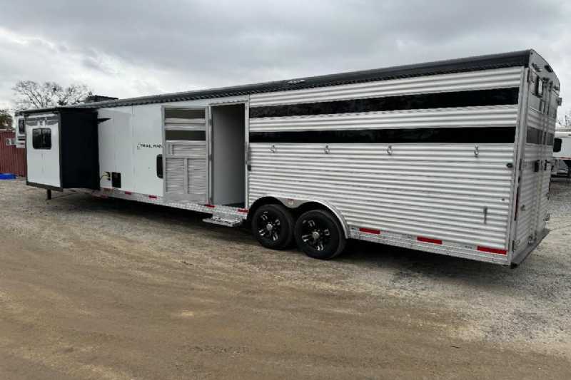 Trailer Photo 7