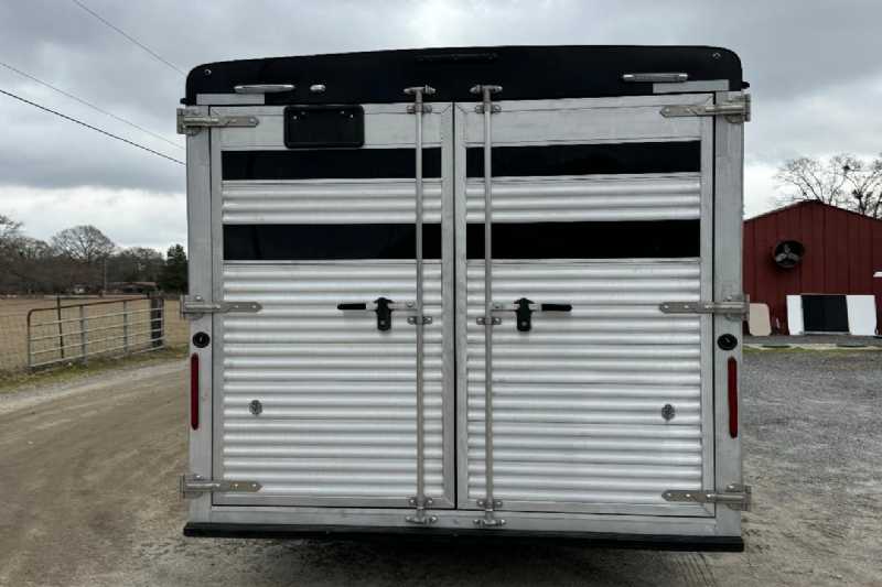 Trailer Photo 8