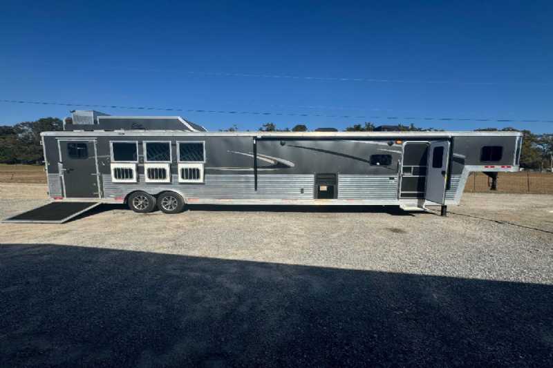 Trailer Photo