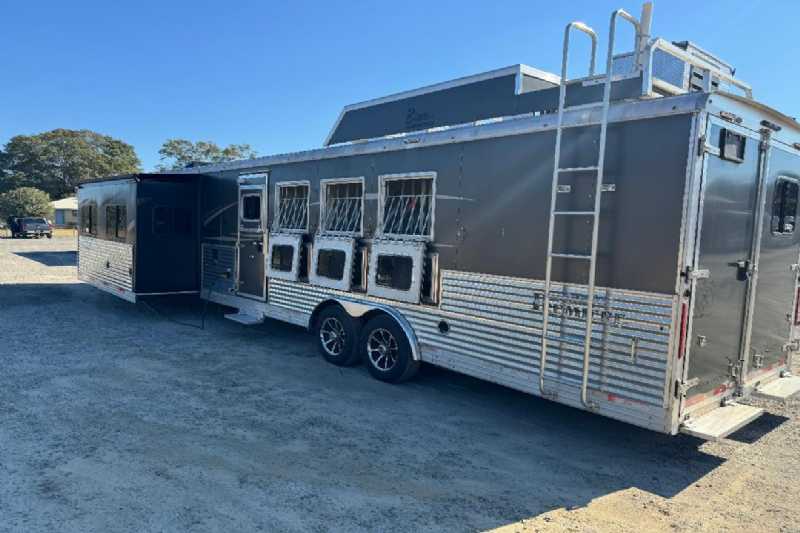 Trailer Photo