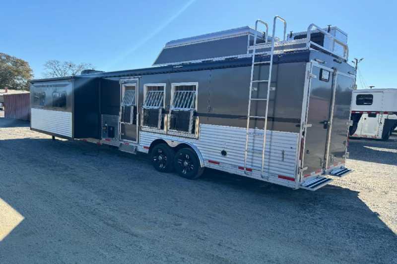 Trailer Photo