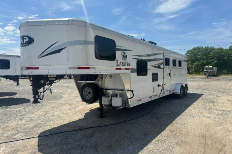 Trailer Photo