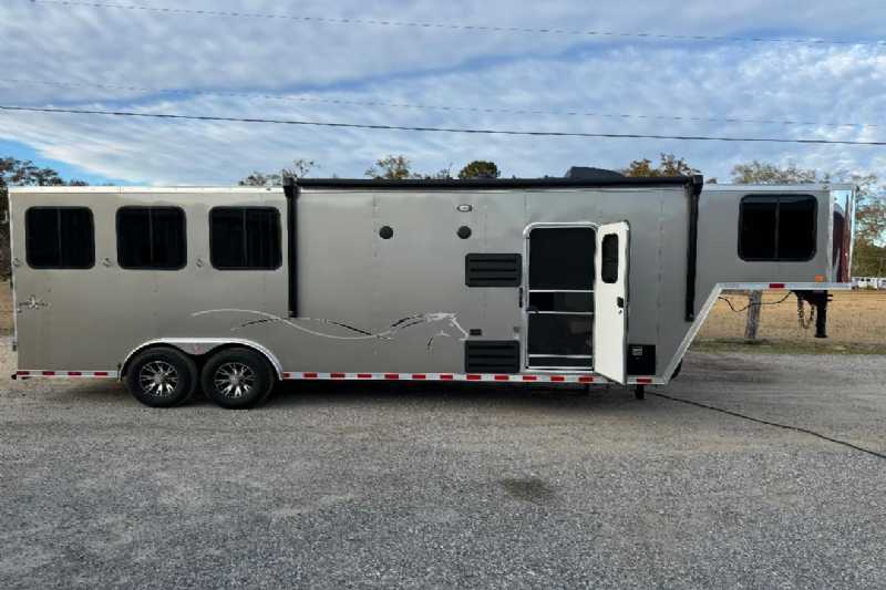 Trailer Photo