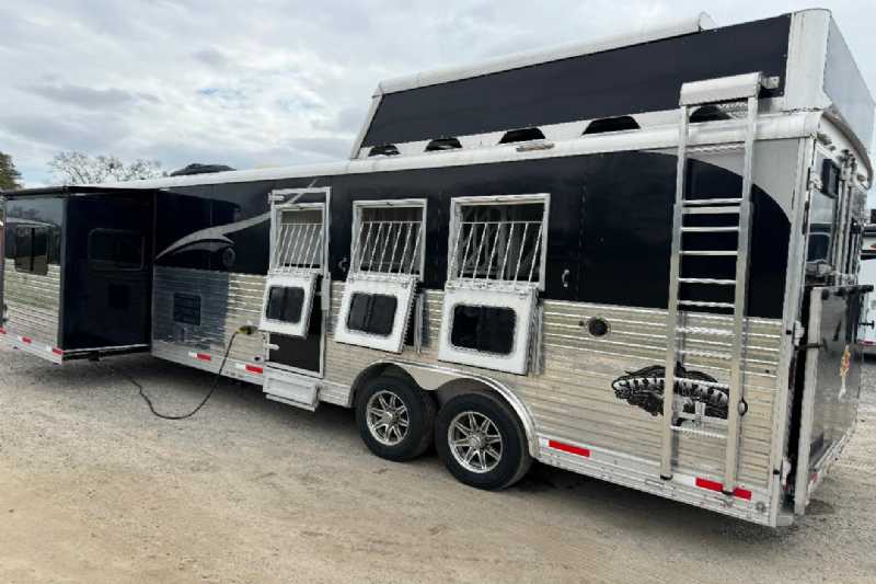 Trailer Photo