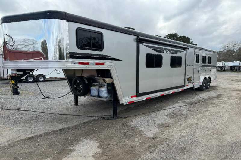 Trailer Photo
