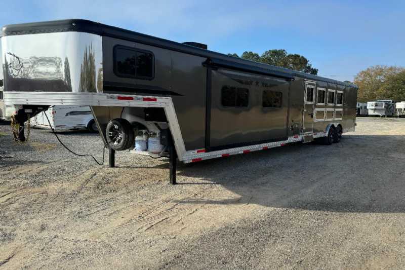 Trailer Photo