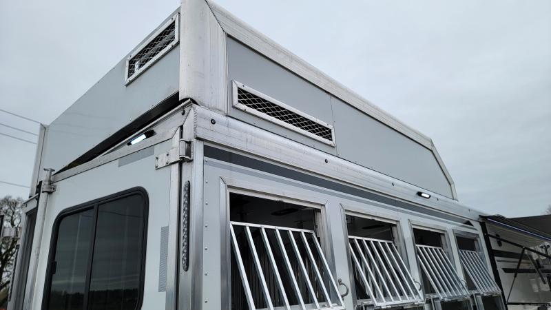 Trailer Photo