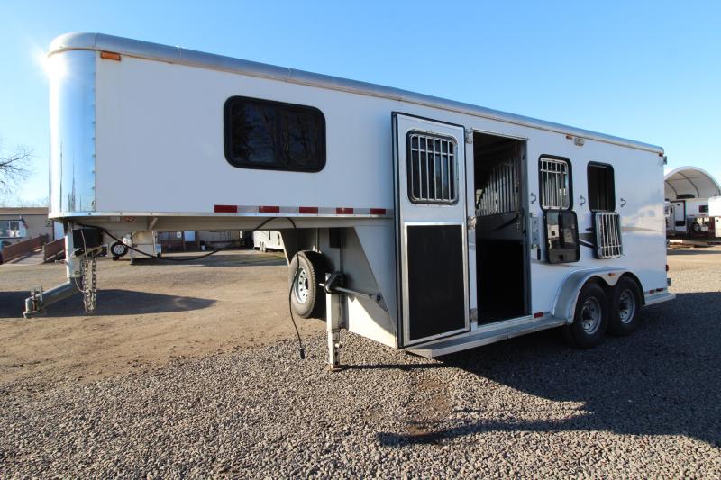 Trailer Photo