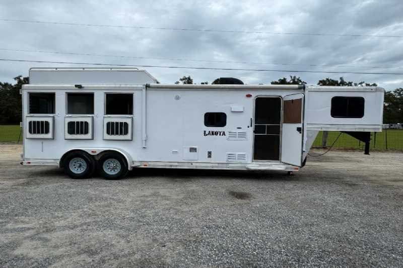 Trailer Photo