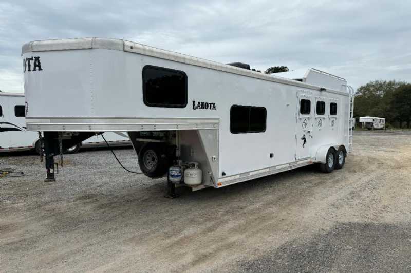 Trailer Photo
