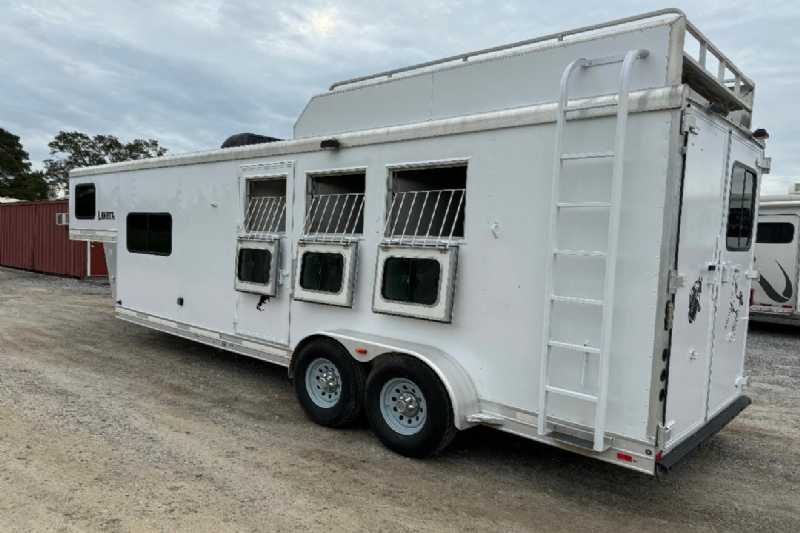 Trailer Photo