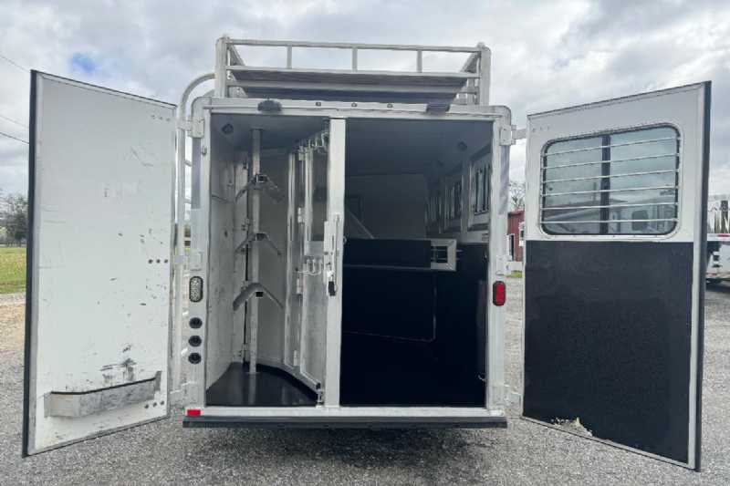 Trailer Photo