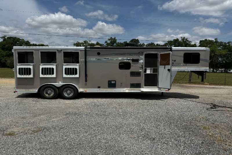 Trailer Photo